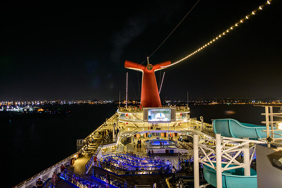 Carnival Victory